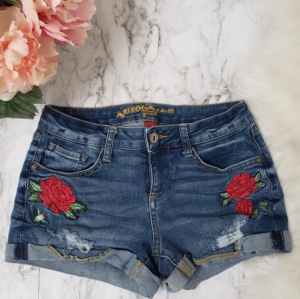 Arizona Jean Company Shorts with Embraided Roses